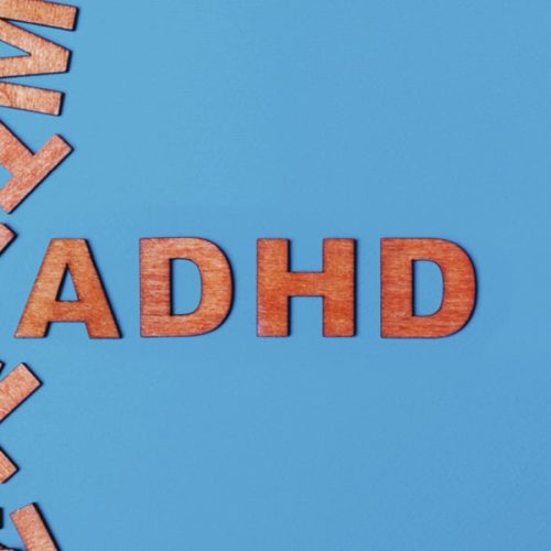 Bliv vejleder i et spritnyt forældretræningsprogram, der hjælper børn med ADHD
